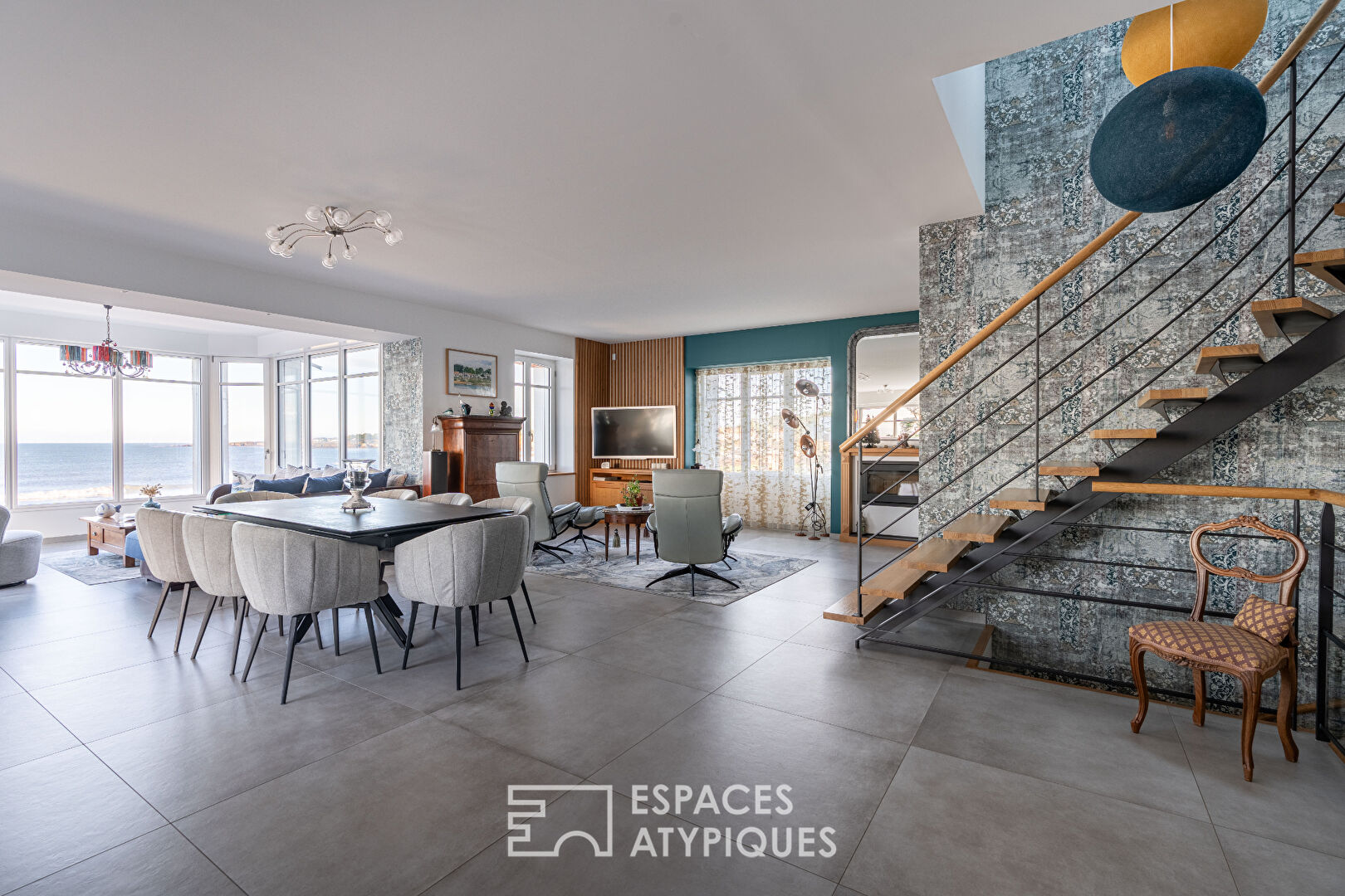 Villa historique d&rsquo;exception surplombant l&rsquo;océan