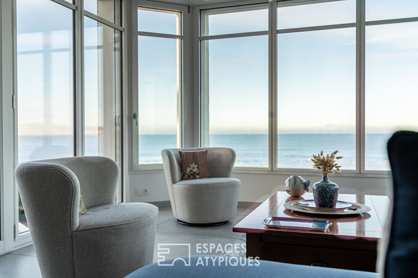 Villa historique d&rsquo;exception surplombant l&rsquo;océan