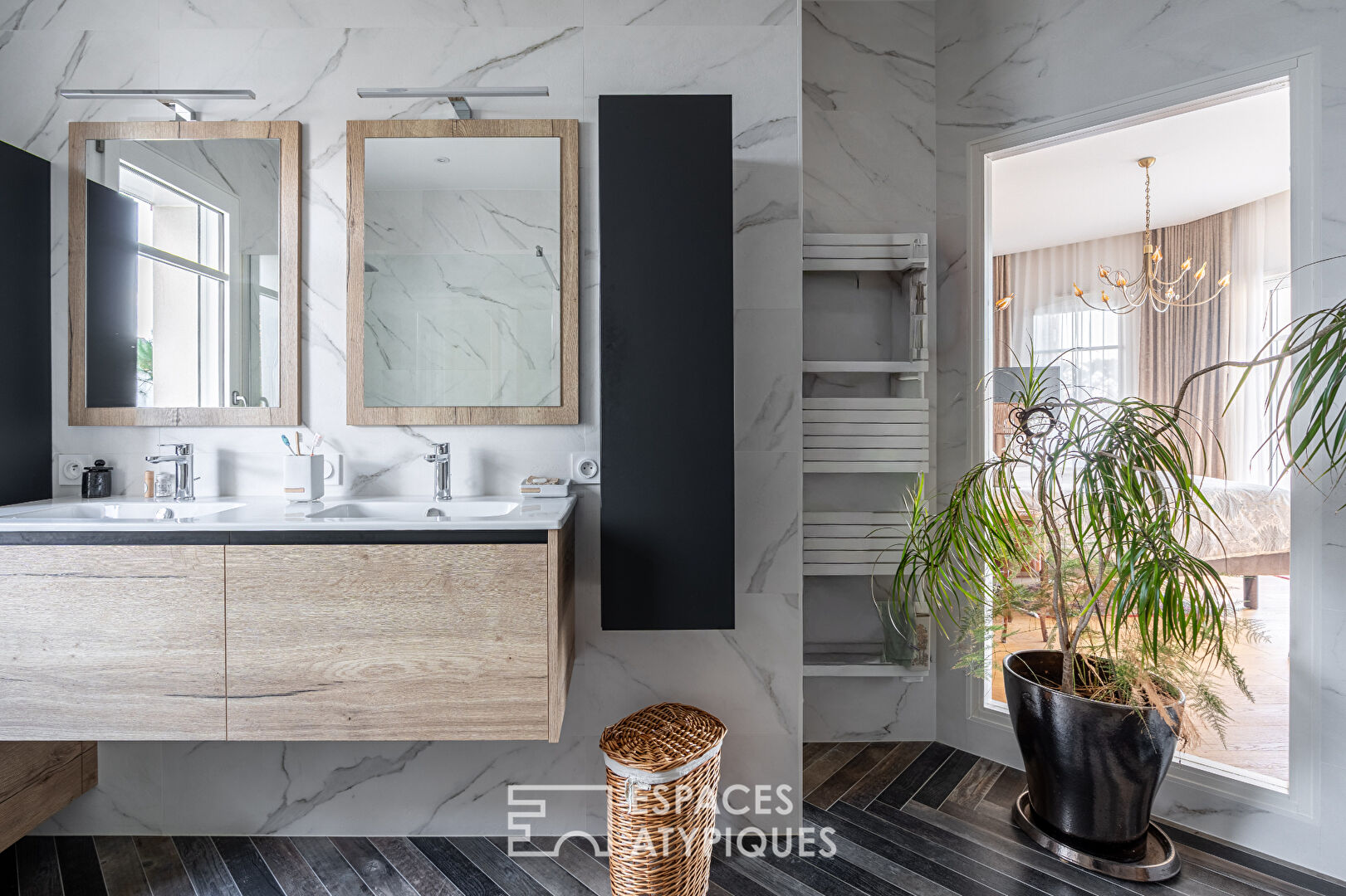 Villa historique d&rsquo;exception surplombant l&rsquo;océan