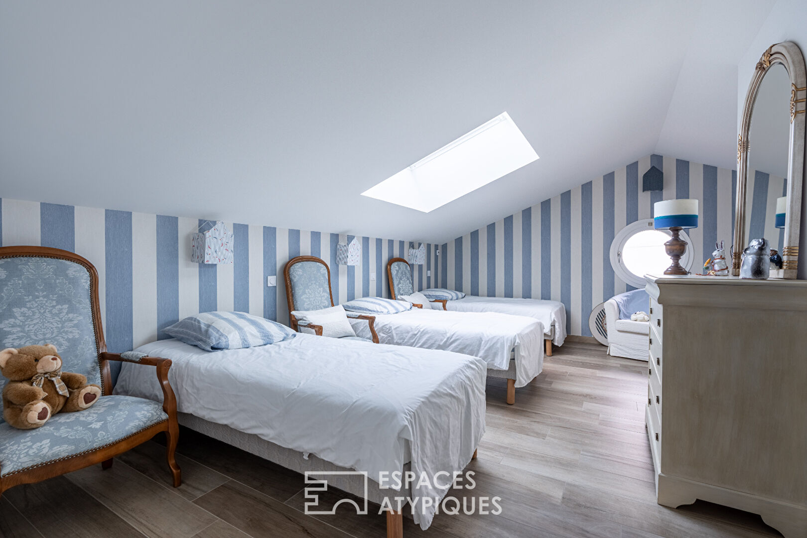 Villa historique d&rsquo;exception surplombant l&rsquo;océan