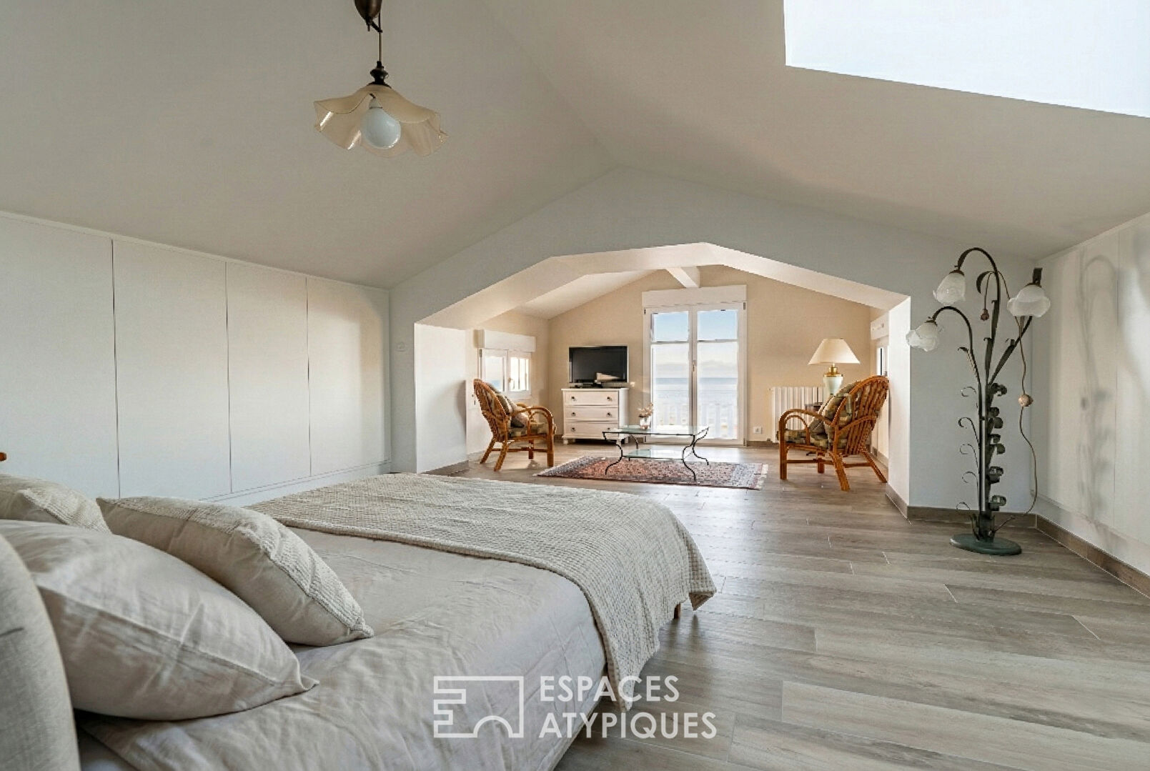 Villa historique d&rsquo;exception surplombant l&rsquo;océan