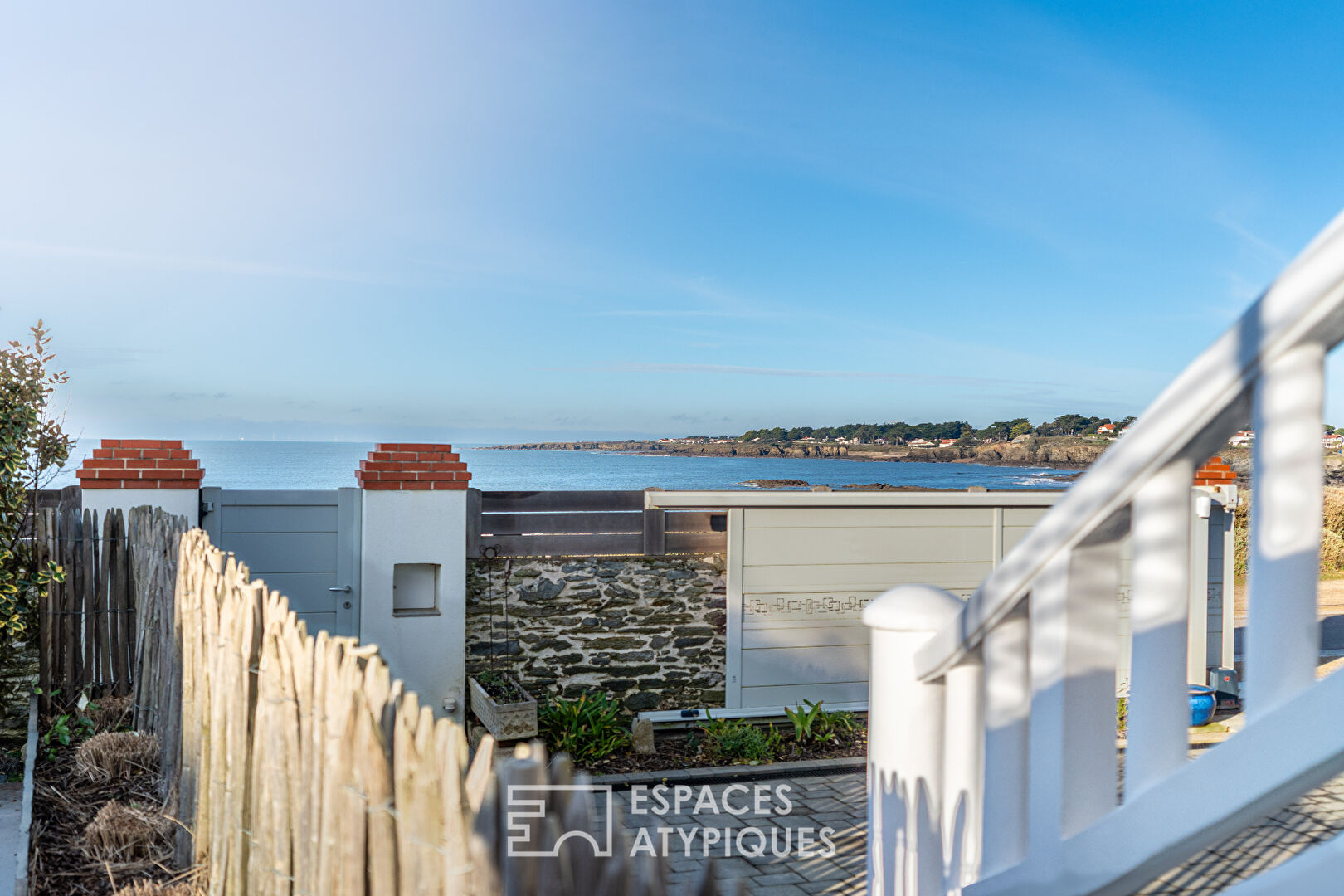 Villa historique d&rsquo;exception surplombant l&rsquo;océan