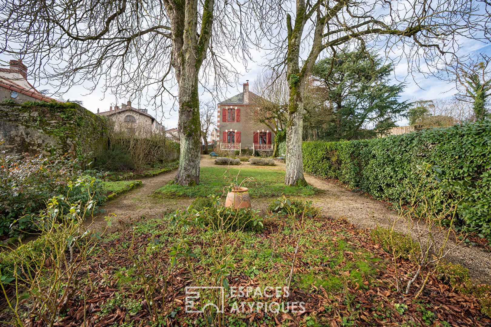 Clisson, Maison de maître du XIXe et panorama médiéval