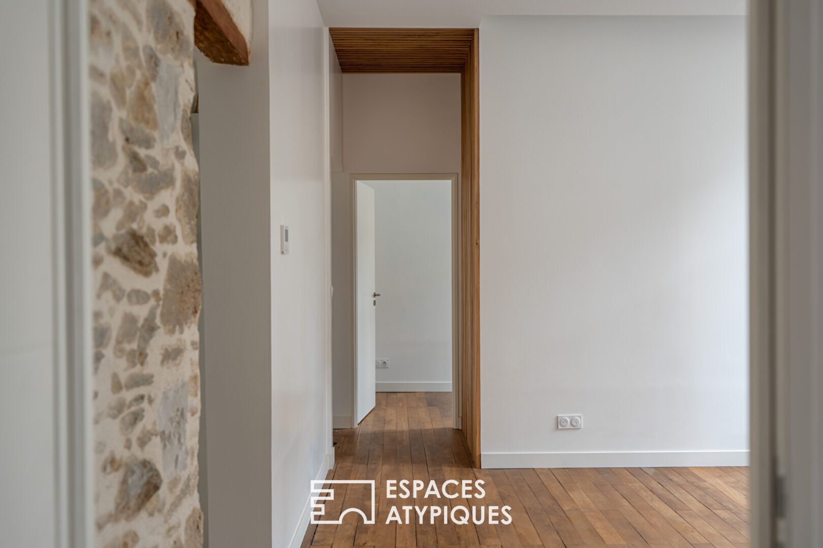 Superb apartment with garden between St Donatien and the train station.