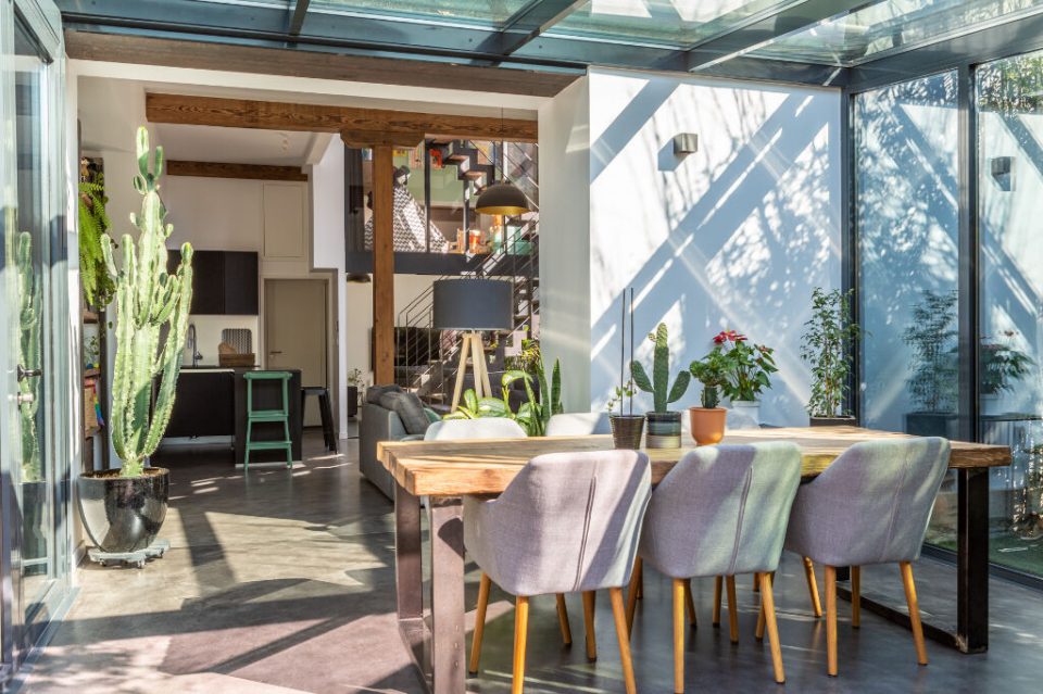 Loft en triplex quartier Chalâtres et patio de 60 m2