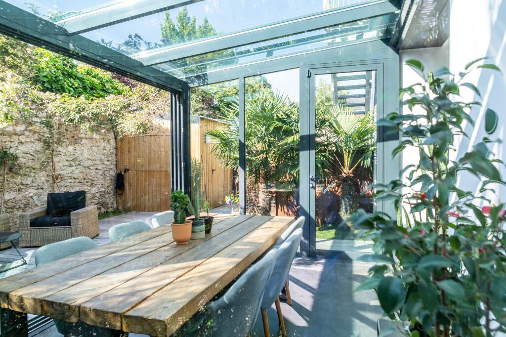 Loft en triplex quartier Chalâtres et patio de 60 m2