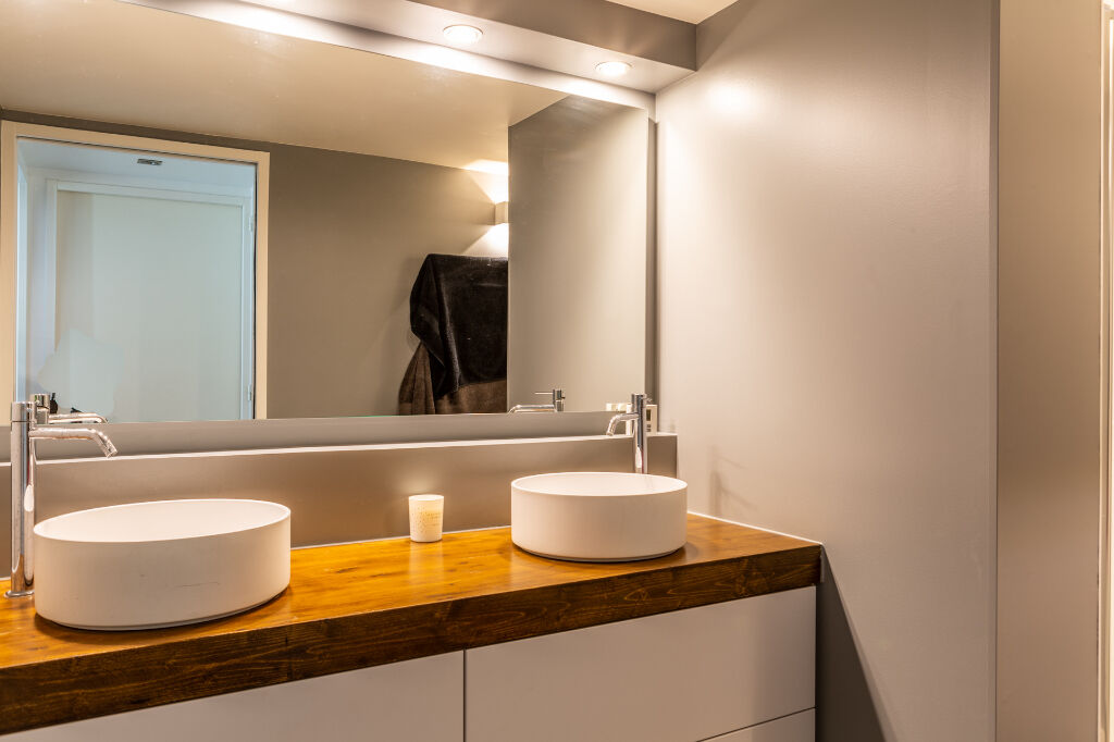 Loft en triplex quartier Chalâtres et patio de 60 m2