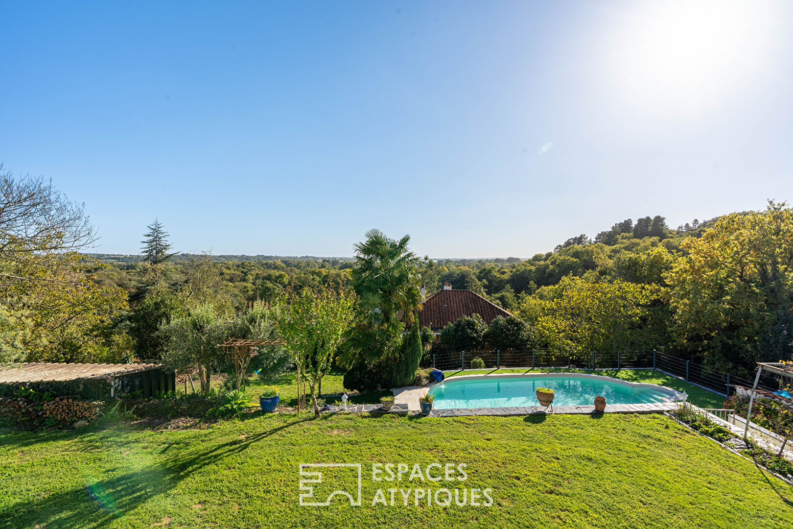 Maison de charme 1930 centre ville Le Cellier