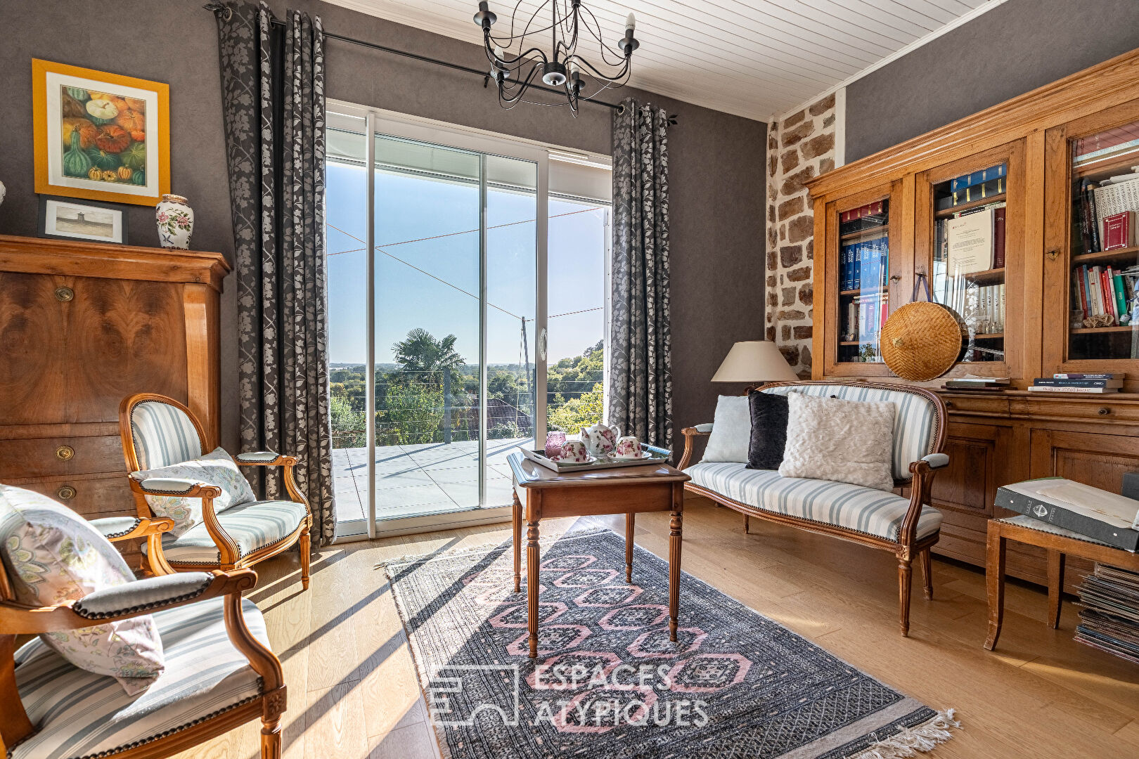 Maison de charme 1930 centre ville Le Cellier