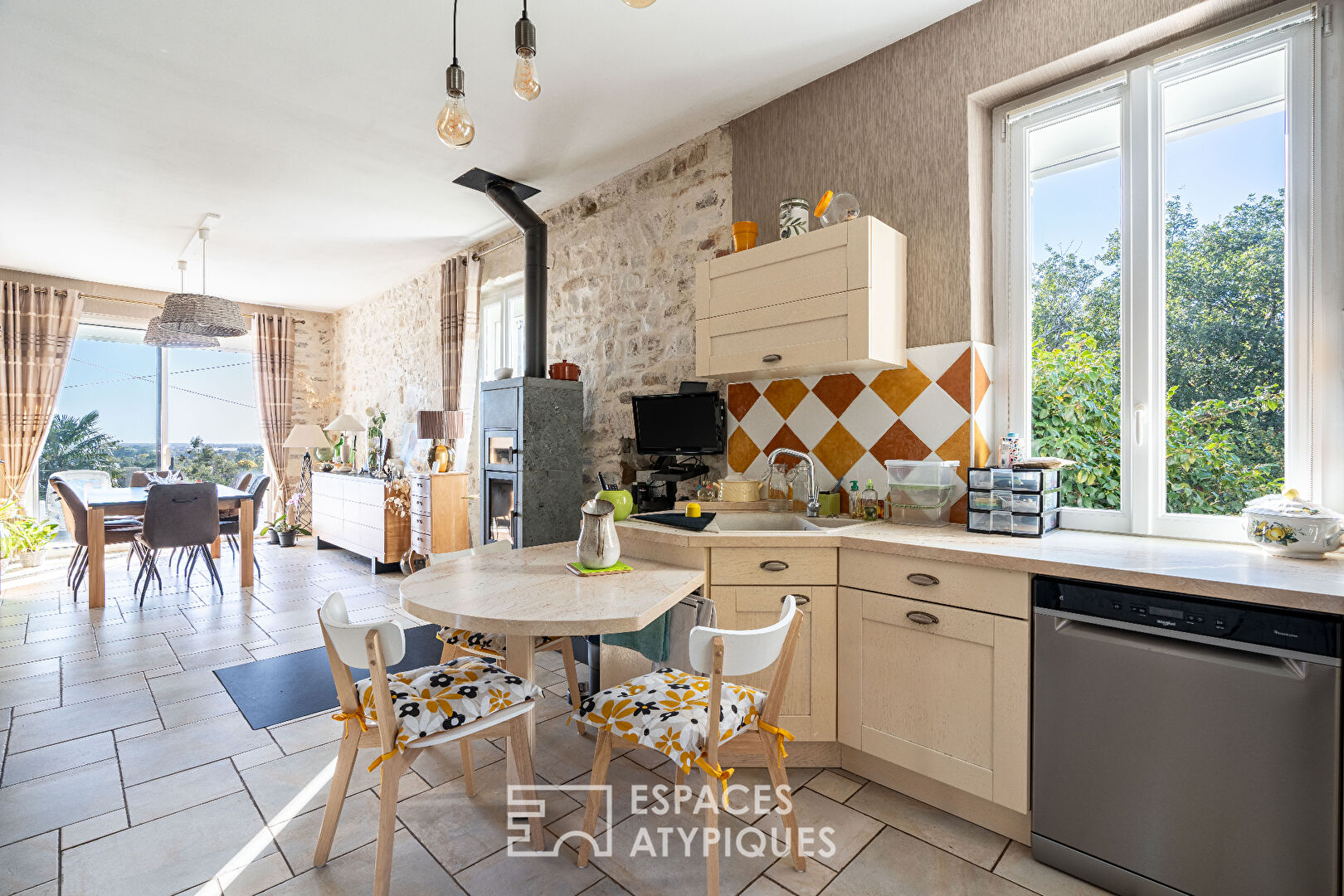 Maison de charme 1930 centre ville Le Cellier