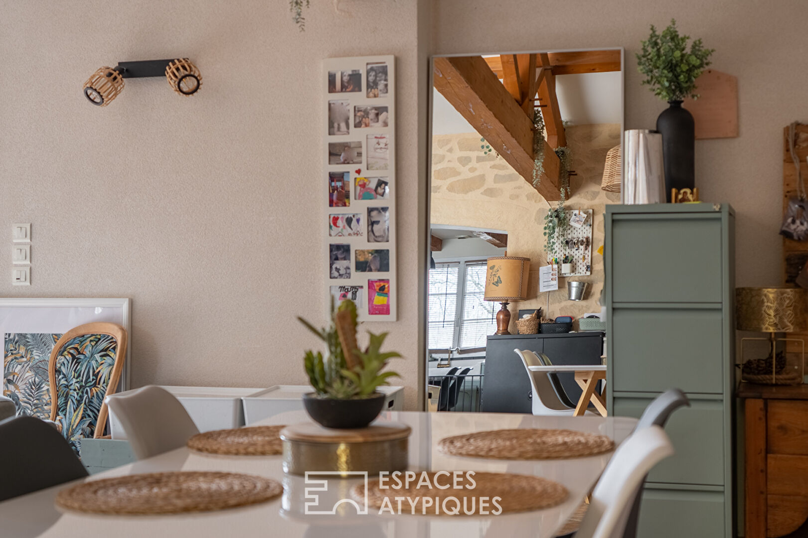 Maison de plain-pied de caractère avec piscine