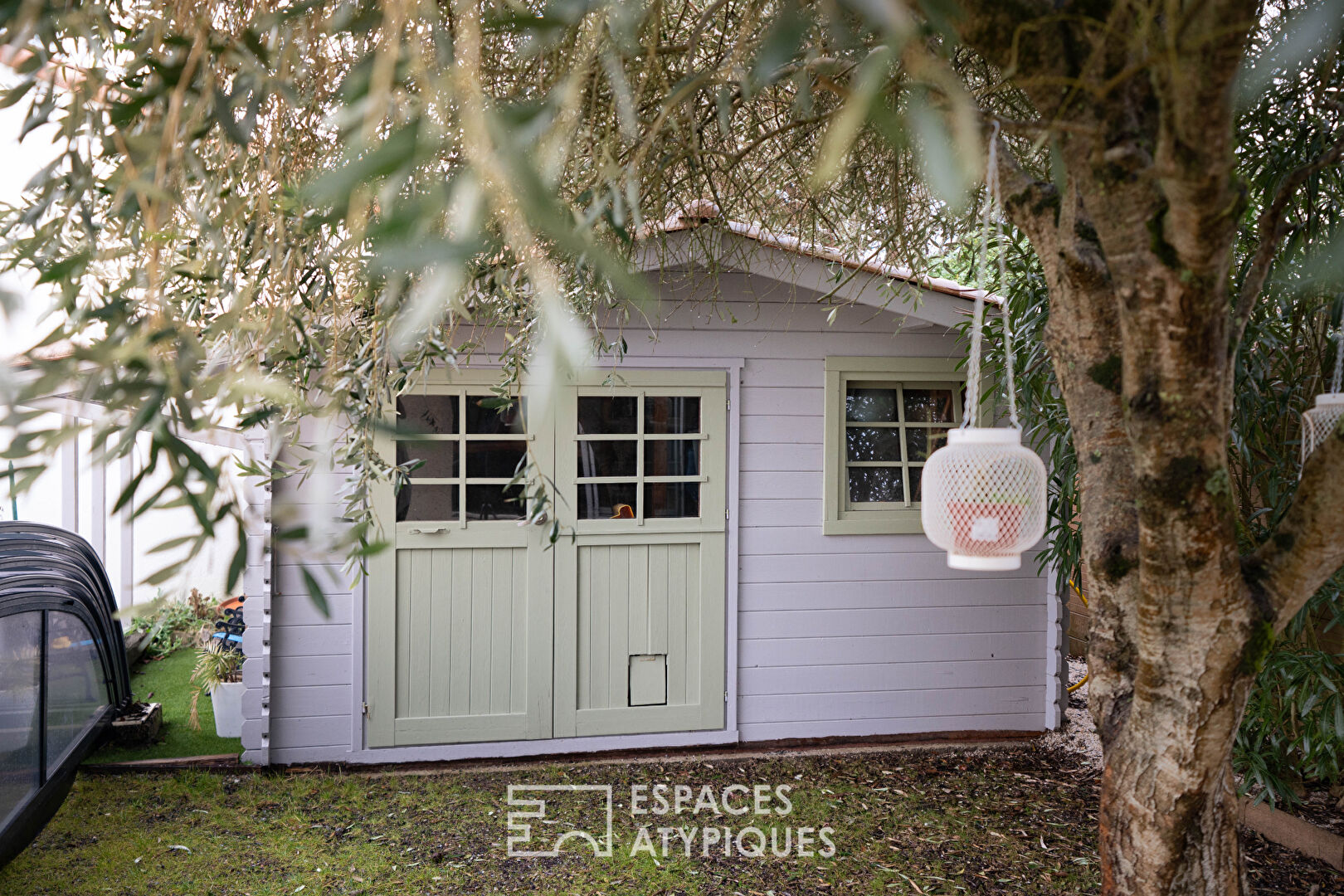 Maison de plain-pied de caractère avec piscine