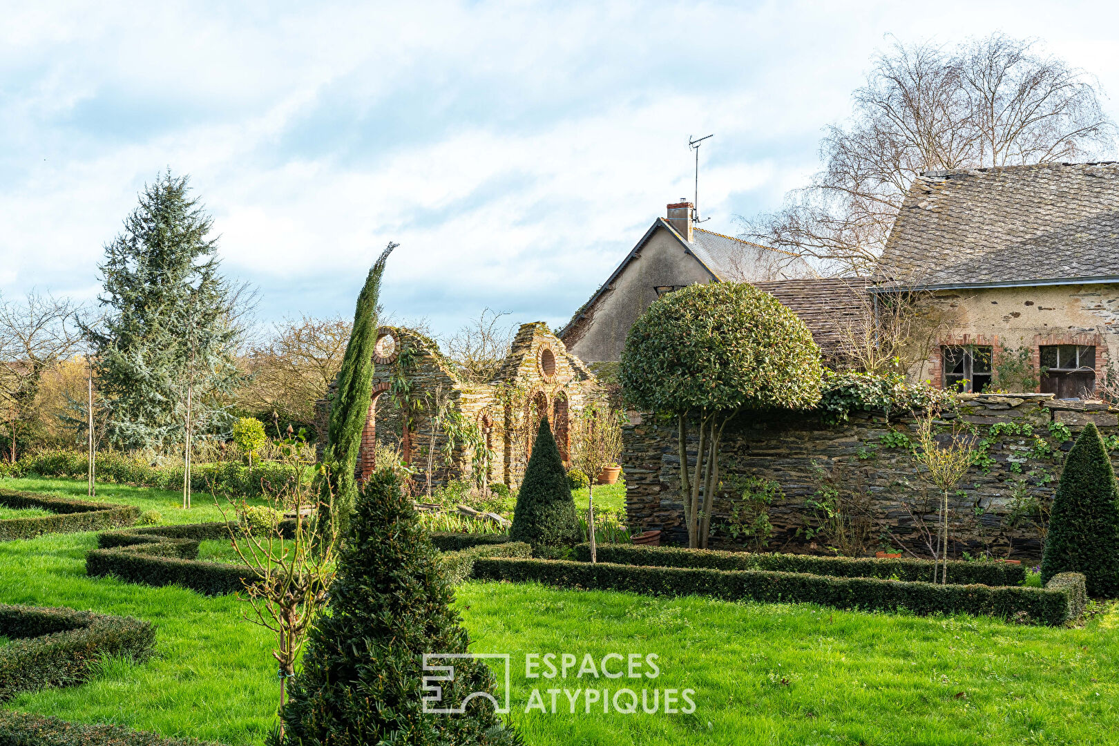 Manoir renaissance aux accents italiens cœur de Bourg – Nantes Est
