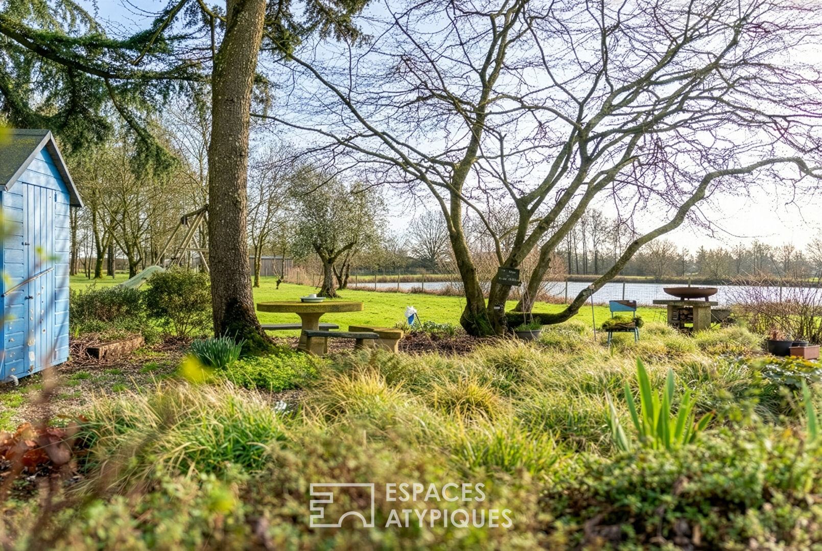 Longère du XVe siècle revisitée : Élégance patrimoniale aux portes de Riaillé