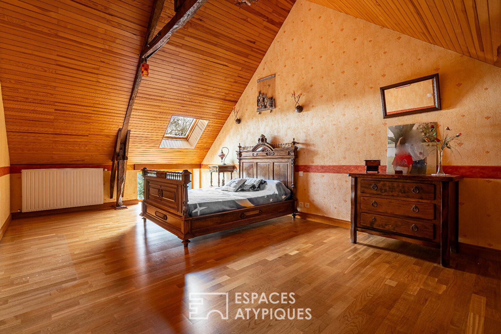 Longère du XVe siècle revisitée : Élégance patrimoniale aux portes de Riaillé