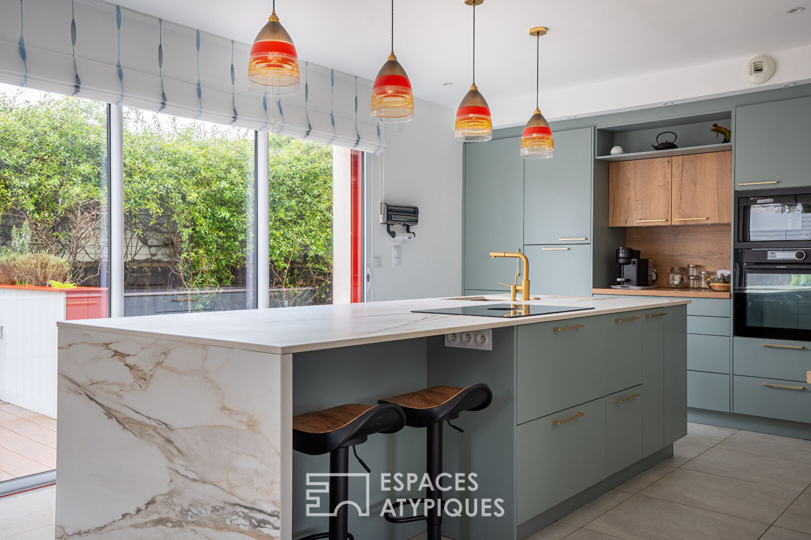 Maison familiale à l&rsquo;abri des regards, à quelques pas de l&rsquo;océan.