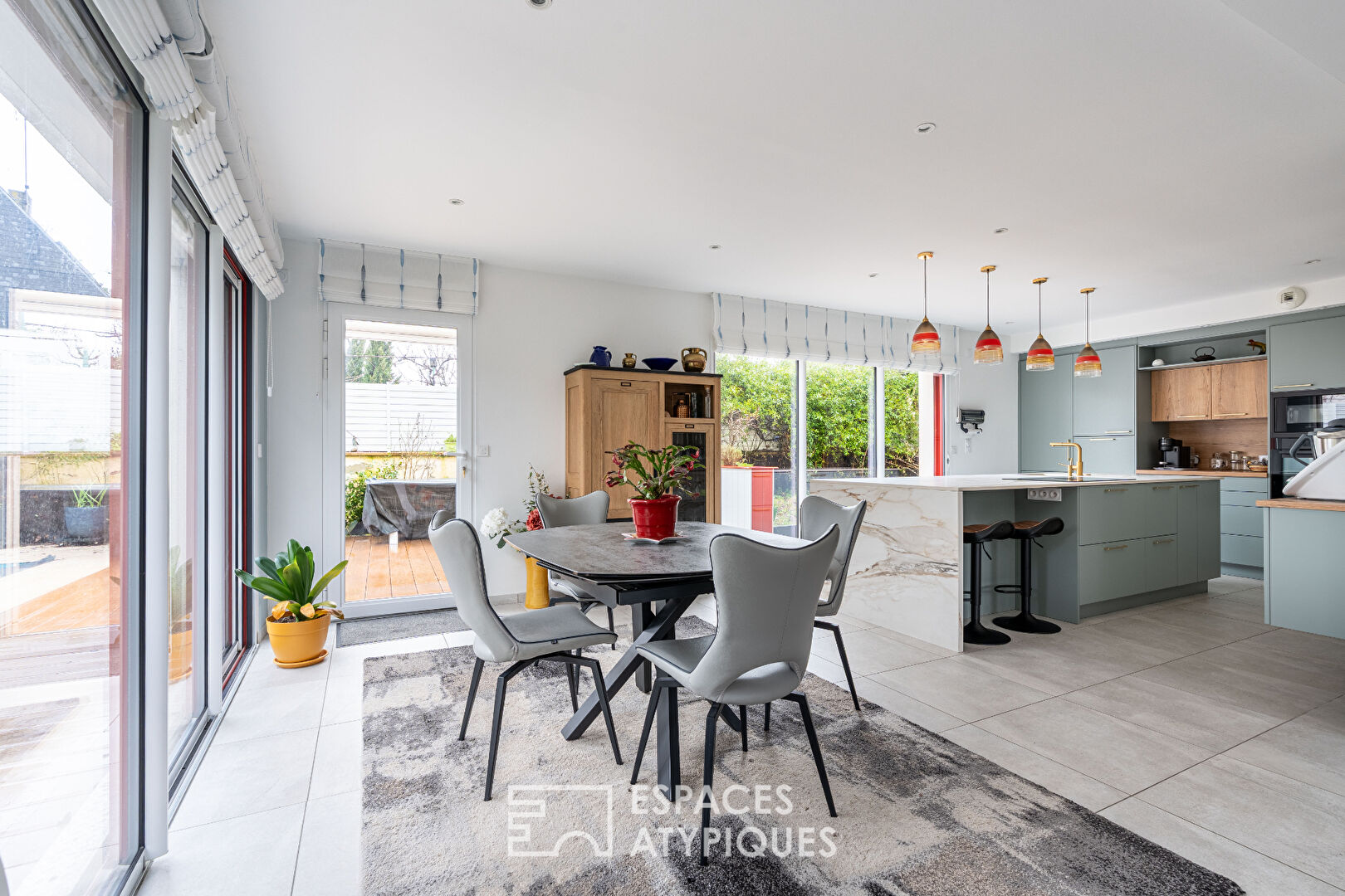 Maison familiale à l&rsquo;abri des regards, à quelques pas de l&rsquo;océan.