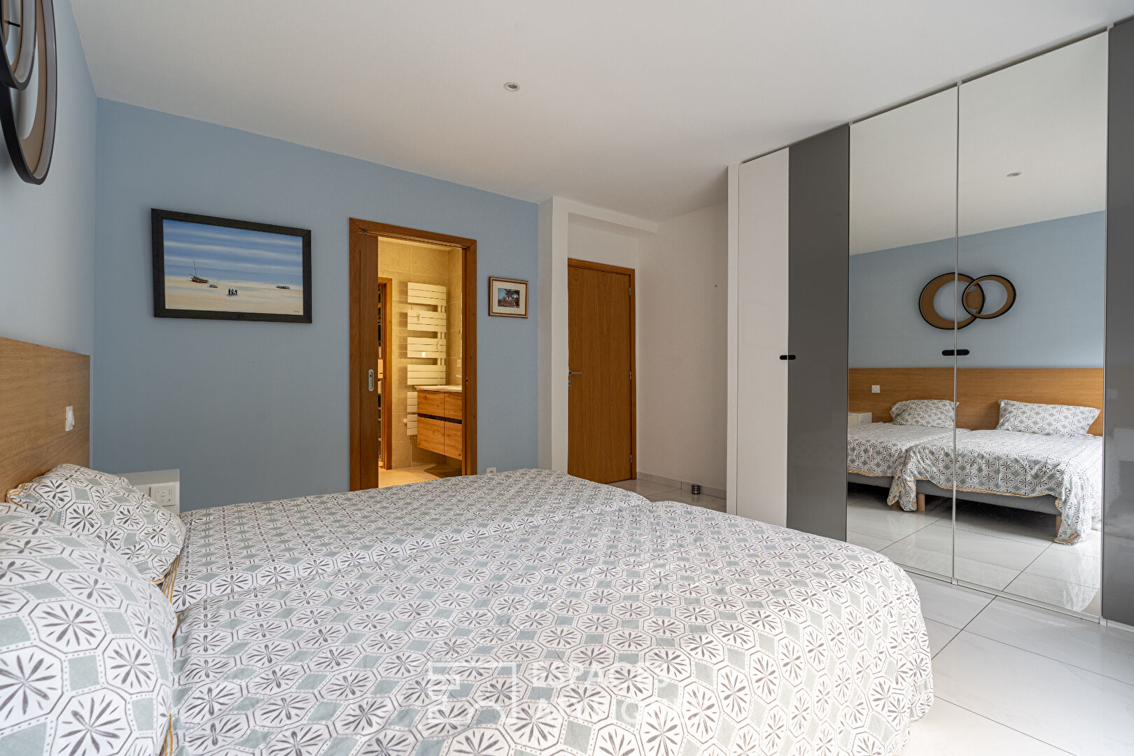 Maison familiale à l&rsquo;abri des regards, à quelques pas de l&rsquo;océan.