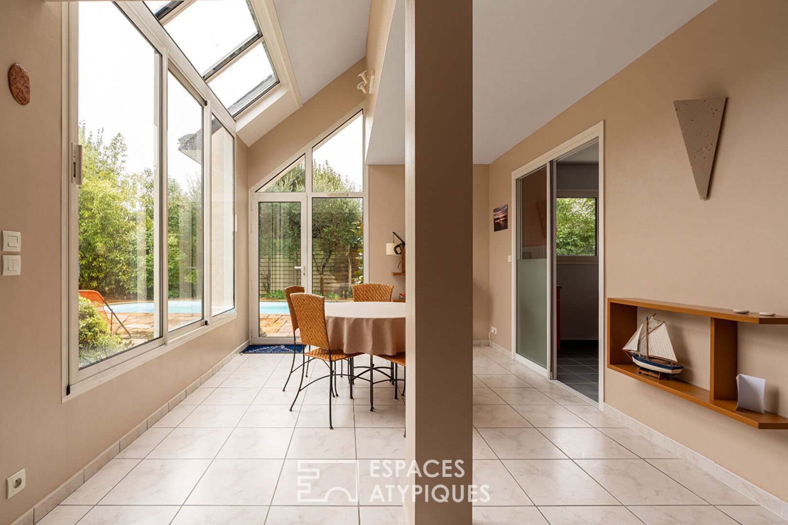 Villa d&rsquo;architecte dans son écrin de verdure