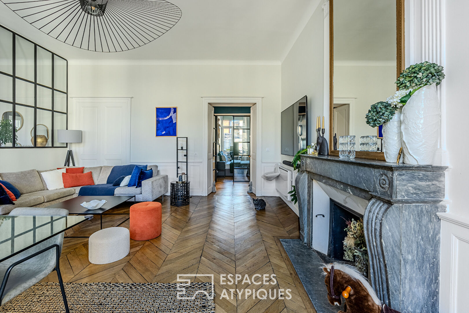 Bel appartement d&rsquo;exception avec pièce de vie XXL – Nantes Hyper centre Graslin