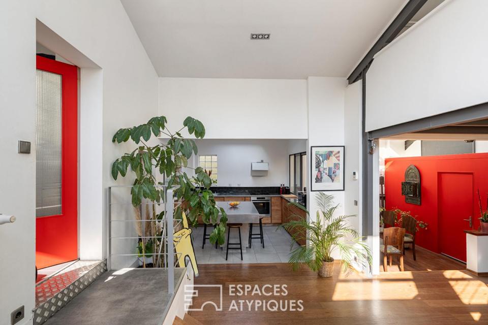 Superbe loft lové dans une ancienne fabrique de Vitrail .