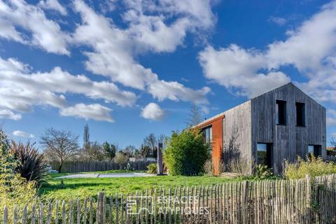 Maison d’architecte entre lumière et design avec piscine