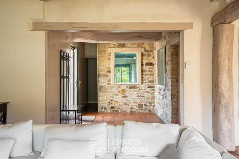 Grande maison familiale et son étang à Saint Etienne de Montluc