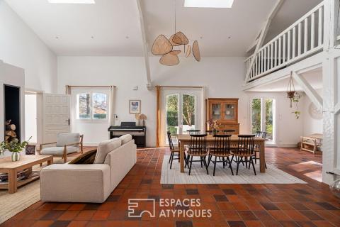 Maison avec séjour cathédrale et  jardin arboré dans le hameau des Grézillières