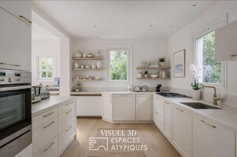 Une villa face à l&rsquo;océan, entre élégance et quiétude.