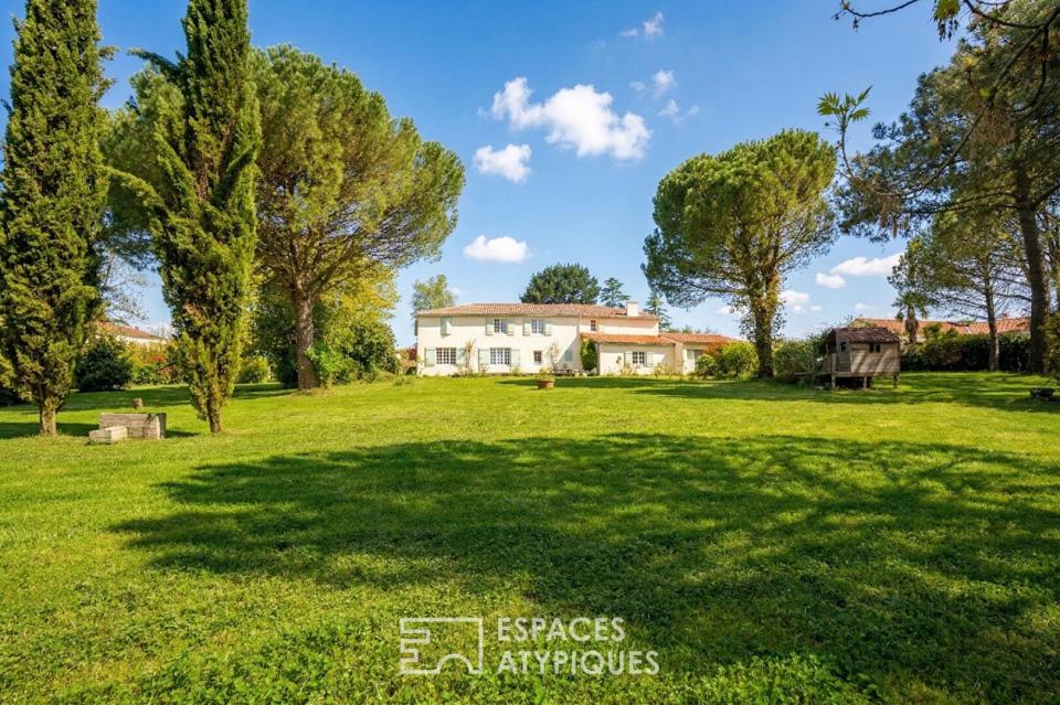 Maison familiale en fond d'impasse dans son écrin de verdure - Clisson