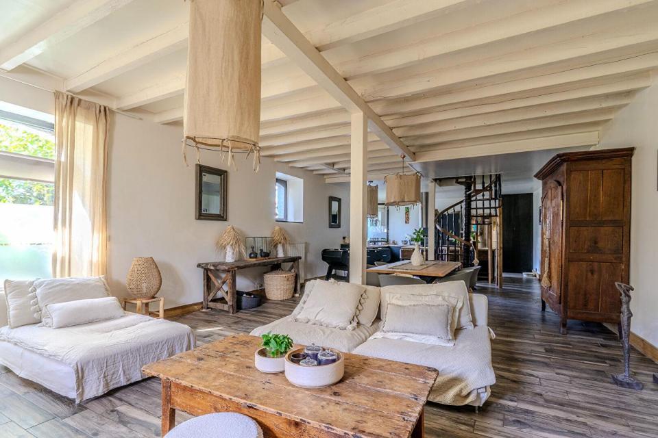 Maison familiale de caractère rénovée dans un esprit loft à Guérande