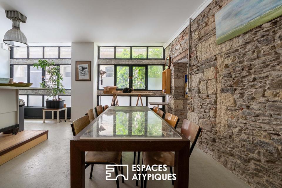 Refuge Urbain : Loft en Pierre et Acier au Coeur de Nantes