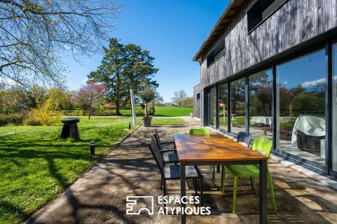 Propriété de caractère dans la prairie avec espace bien-être complet et garage quadruple