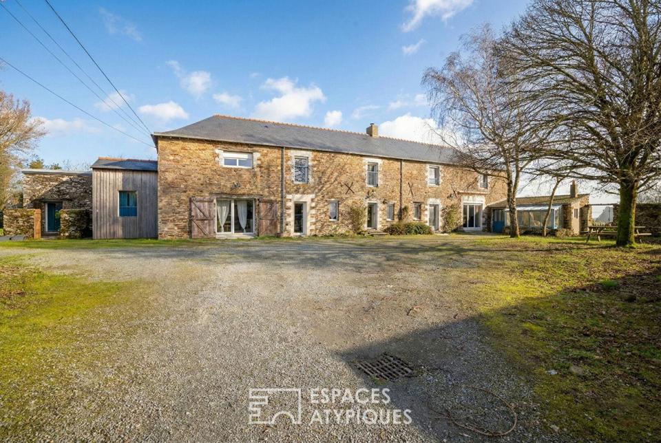 Maison d'hotes dans son écrin de verdure avec piscine
