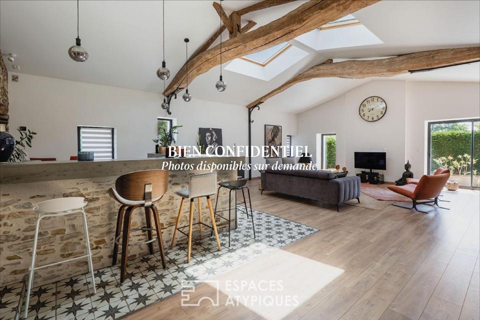 Elégante propriété de caractère avec piscine et ses annexes