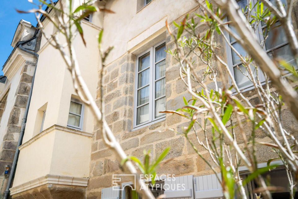 Demeure du XVIème siècle / Façade à tourelle et rénovation contemporaine au coeur du Croisic