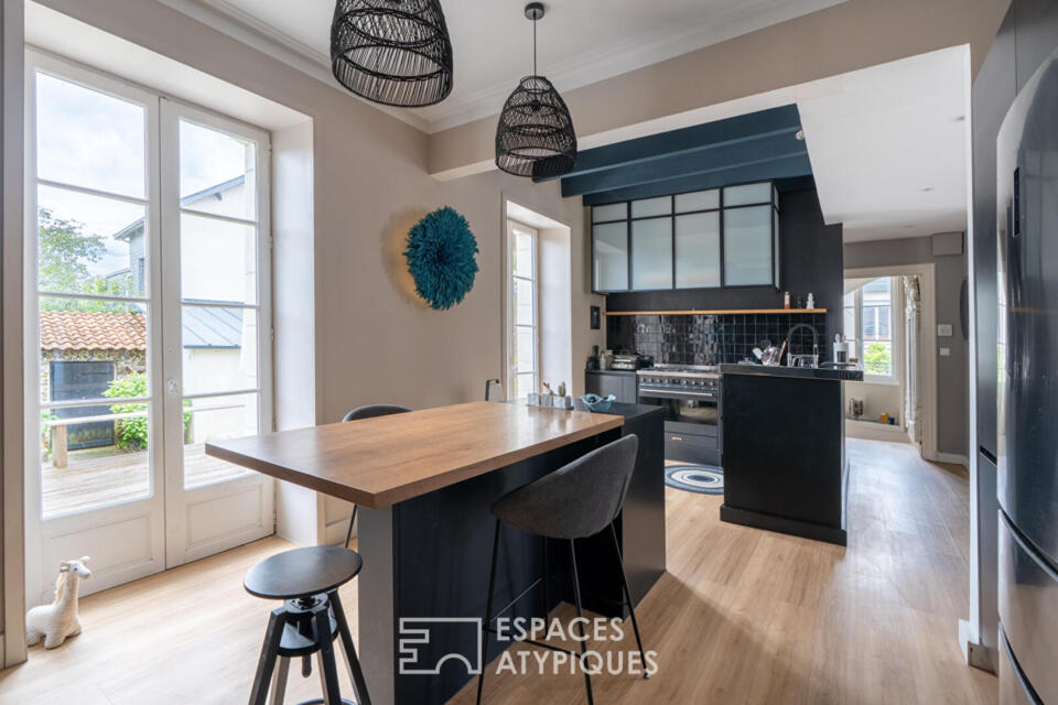 Maison de ville du XIXe siècle : Rénovation contemporaine et bureau indépendant