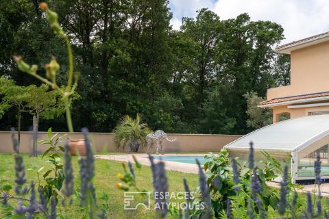 Maison familiale avec piscine au calme proche bourg