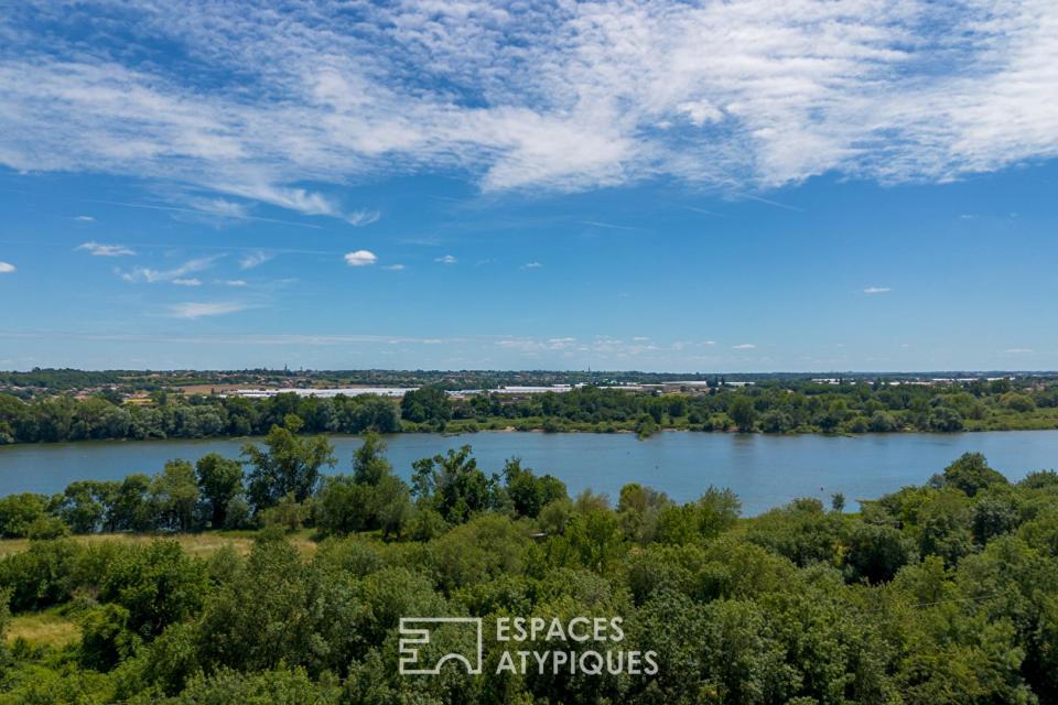 Unique  et iconique  ensemble Copro  de Ferme  et Gites bords de Loire  Mauves/Loire  (44)