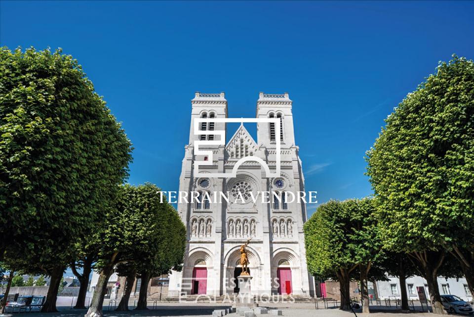 Terrain exclusif et verdoyant au coeur de Saint-Donatien