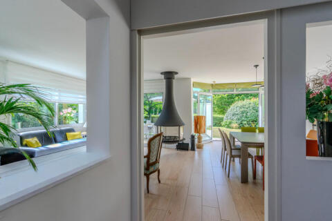 Maison d&rsquo;architecte aux belles prestations à Porcé
