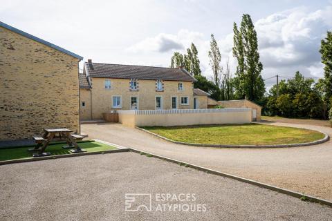 Maison familiale d&rsquo;exception avec piscine chauffée et grandes dépendances à Carquefou Gravaudière