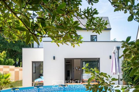 Maison contemporaine de 2021 luminosité, suite parentale de plain-pied et jardin clos arboré