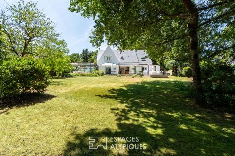 Maison familiale et sa piscine couverte face à l&rsquo;Erdre à La Chapelle-sur-Erdre