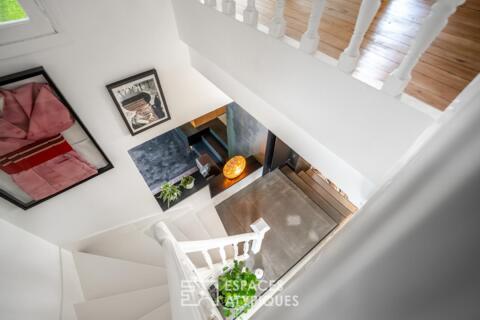 Architect-designed house with landscaped garden in the heart of Saint-Pasquier