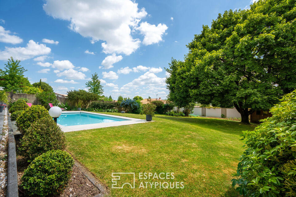 Maison avec studio et dépendance, jardin et piscine, centre de Vallet