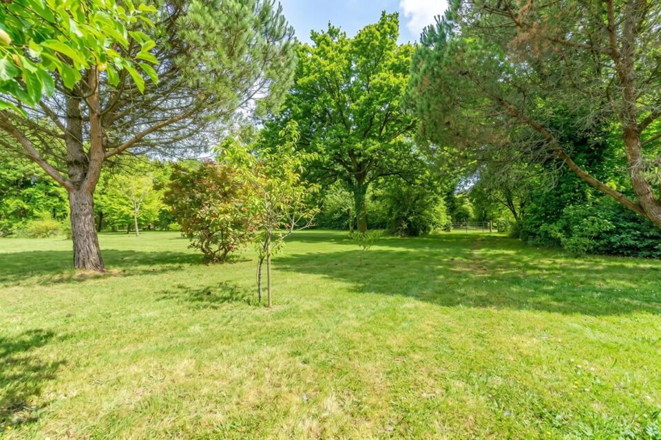 Magnifique longère et son parc à Saint-Lyphard