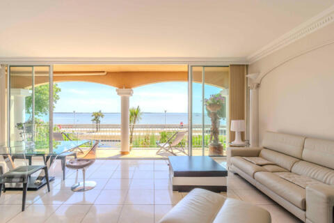 Villa contemporaine avec vue mer en plein centre de Saint-Nazaire