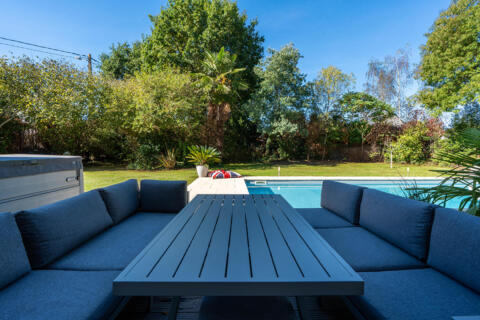 Maison d&rsquo;architecte en demi-niveaux, piscine chauffée et annexe indépendante Sucé-sur-Erdre