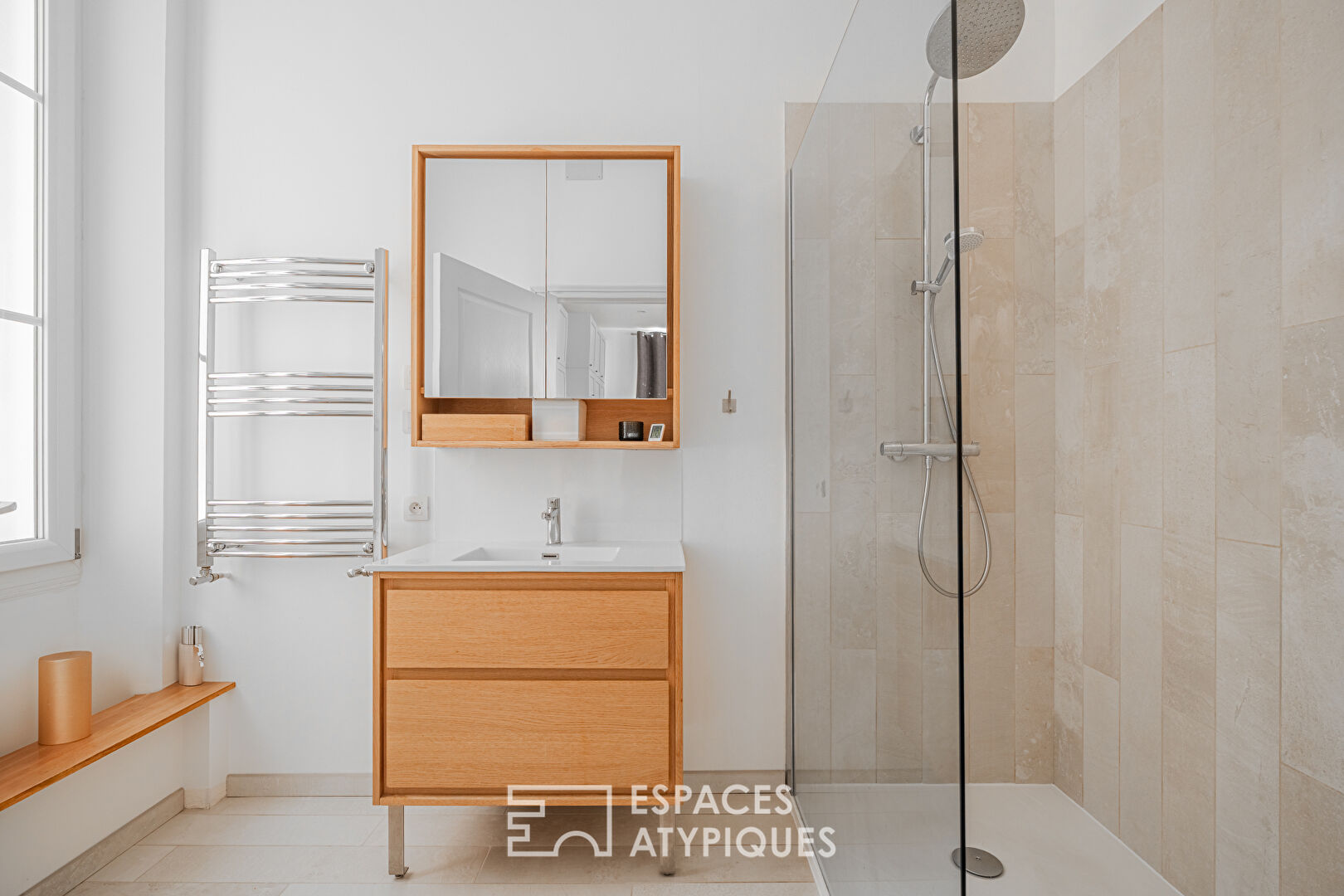 Très bel appartement rénové quartier Championnet